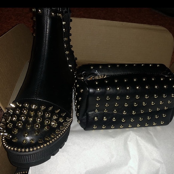 Studded Black Leather Crossbody Bag - Picture 9 of 10